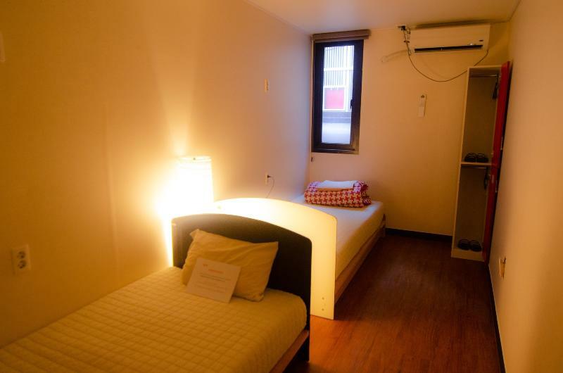 Kimchee Busan Downtown Guesthouse Buitenkant foto